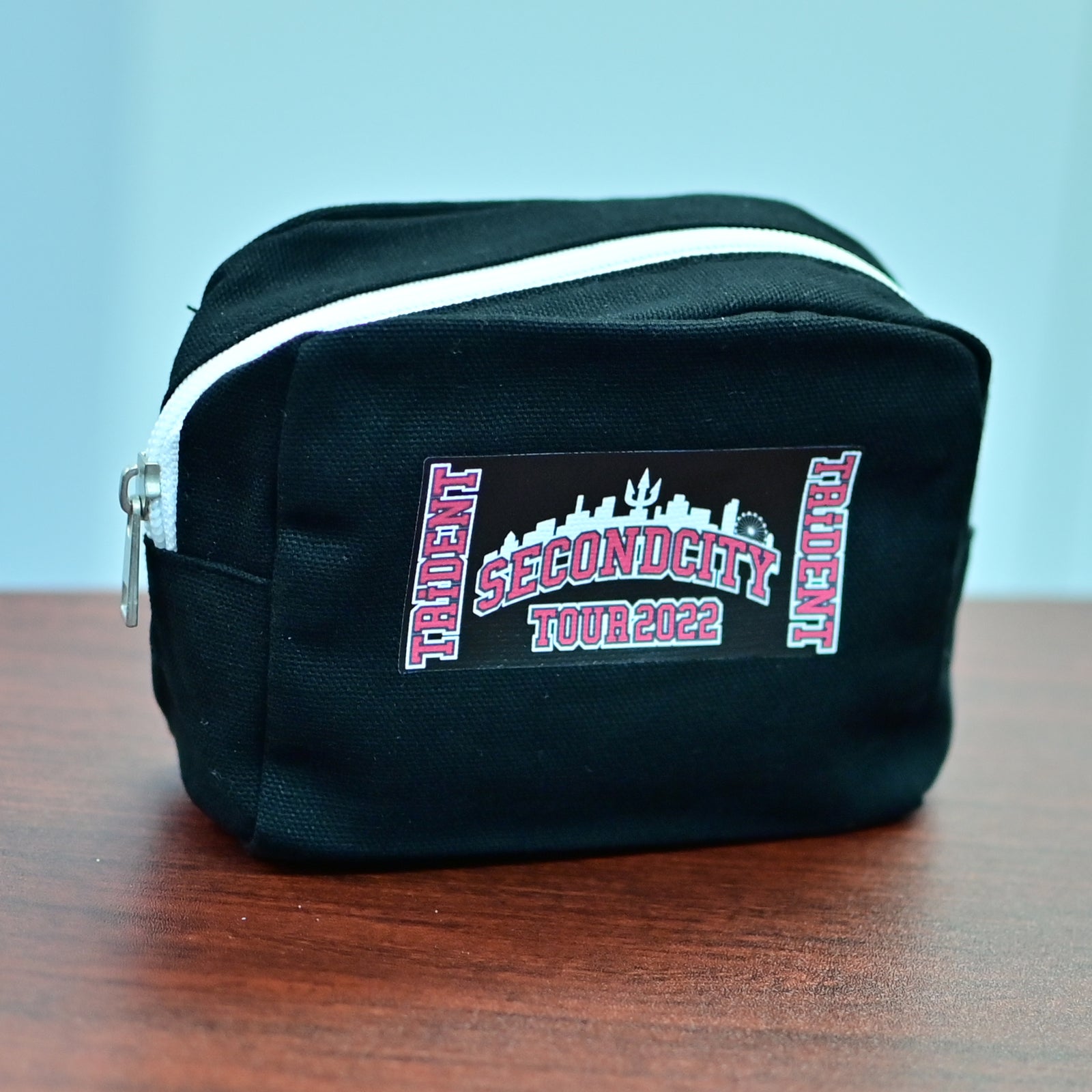 TRiDENT SECOND CITY Tour Pouch